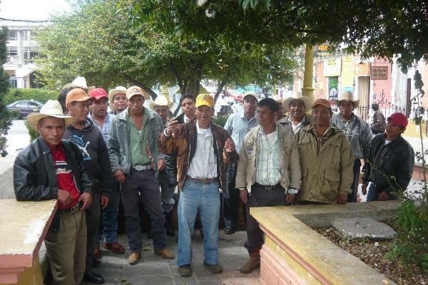 Los pobladores de la aldea San Luis solicitaron la intervención de la parroquia local.