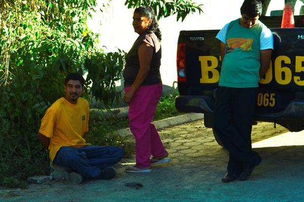 Allanamiento fue llevado a cabo en la comunidad Hacienda de la Virgen, en Salamá. (Foto Prensa Libre: Carlos Grave)<br _mce_bogus="1"/>