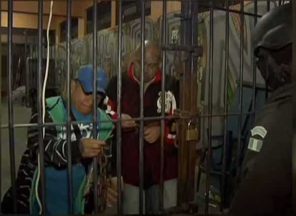 Un video que reveló el noticiero Guatevisión días atrás, muestra cómo los pandilleros, el 16 de noviembre de 2016, tenían el control en Fraijanes 1. (Foto Prensa Libre: Hemeroteca PL)