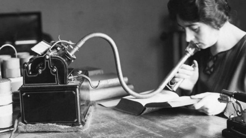 Tener un dictáfono fue, en su tiempo, un símbolo de poder ejecutivo. (GETTY IMAGES)