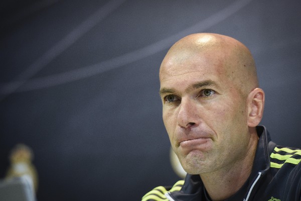 Zidane confía en que el Real Madrid todavía pueda ganar la Liga. (Foto Prensa Libre: EFE)