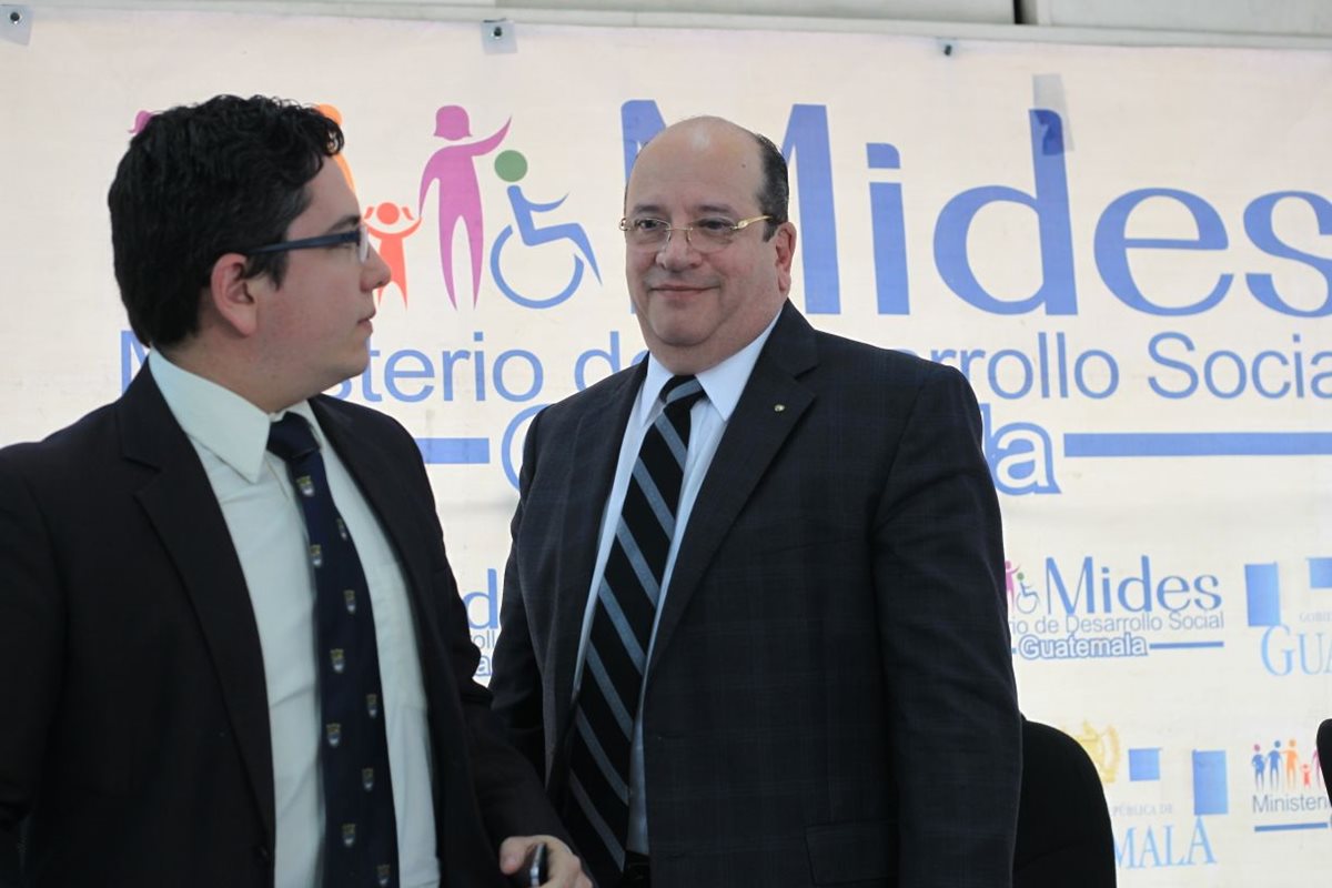 Presidente Jimmy Morales aceptó la renuncia del ministro de Desarrollo Social. (Foto Prensa Libre: Esbin García)
