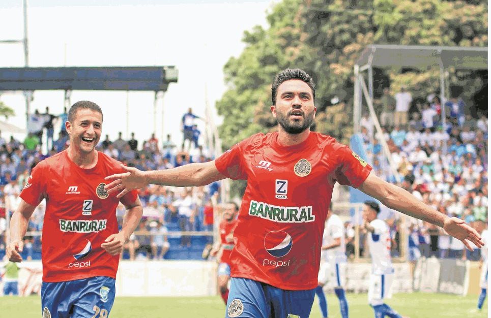 Carlos Kamiani Félix uno de los mexicanos con éxito en el futbol guatemalteco. (Foto Prensa Libre: Hemeroteca PL)