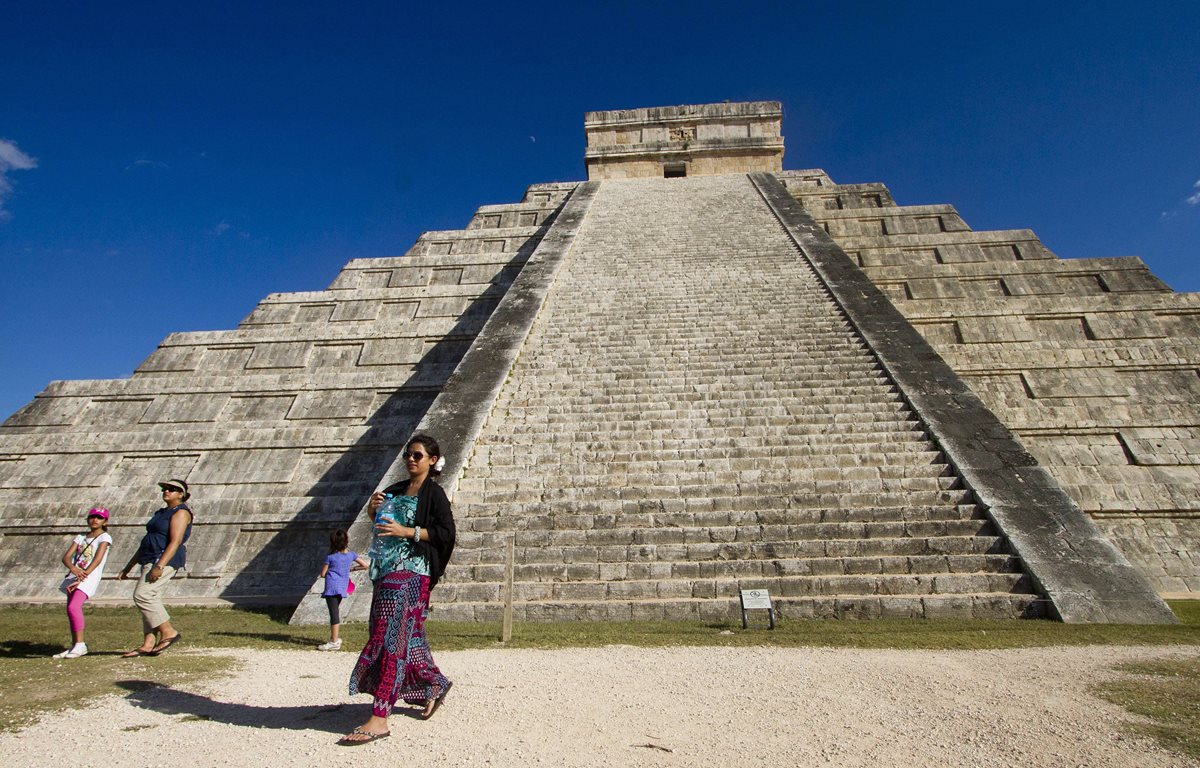 El Castillo es la edificación más importante del sitio arqueológico de Chichén Itzá. (Foto Prensa Libre: AFP)