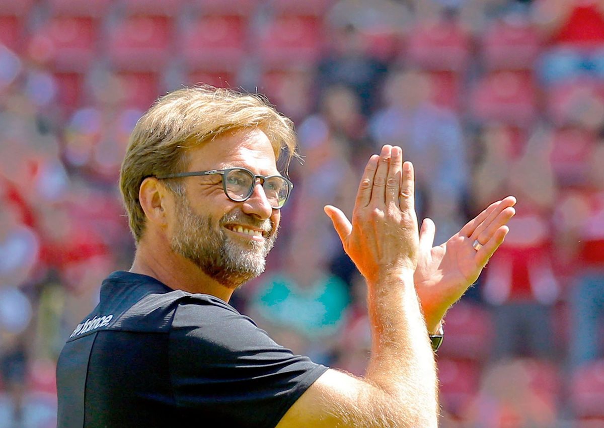 Klopp se prepara para el debut del Liverpool en la Premier League. (Foto Prensa Libre: EFE)