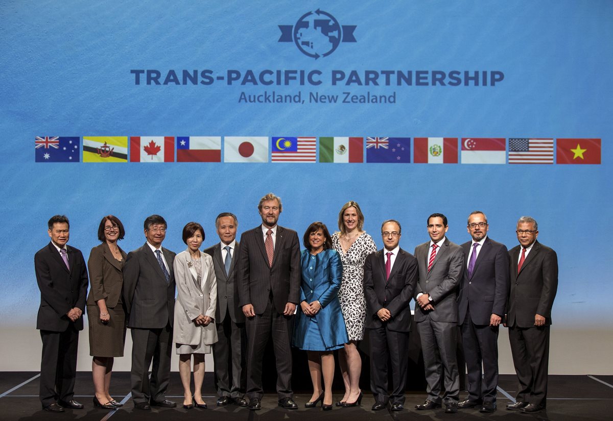 Doce países firmaron hoy el Acuerdo Transpacífico. (Foto Prensa Libre: EFE)