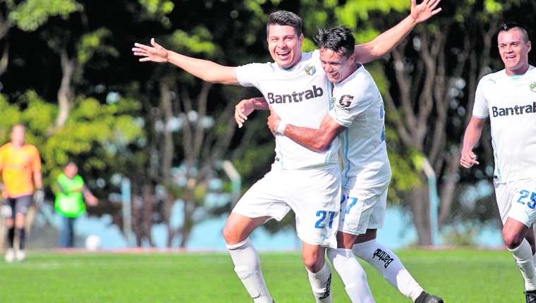 El delantero Jorge Vargas tuvo más participación en Cremas B. El próximo torneo estará en el equipo mayor. (Foto Prensa Libre: Hemeroteca PL)