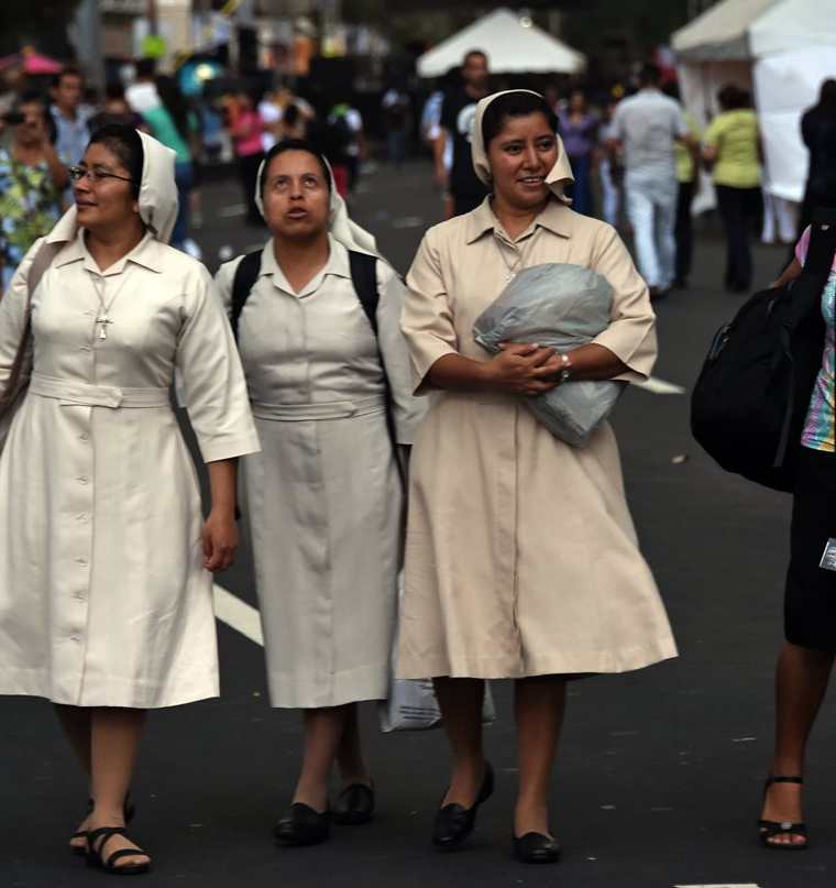 Las religiosas también denunciaron que cuando alguna se enferma es enviada de vuelta su congregación como un objeto reemplazable. (Foto Prensa Libre: AFP)