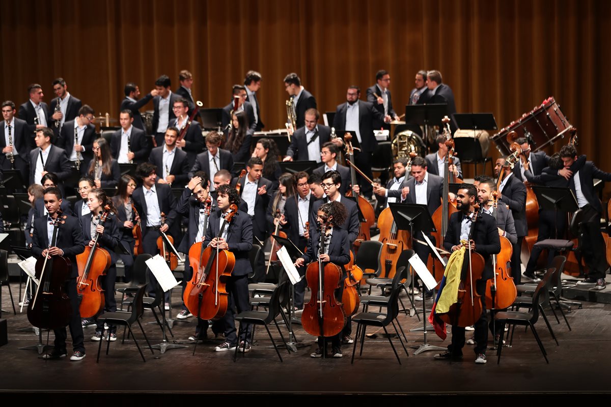 La Orquesta Filarmónica Joven de Colombia también estuvo en el concierto que se realizó en la Sala Efraín Recinos del Centro Cultural Miguel Ángel Asturias. (Foto Prensa Libre: Keneth Cruz).