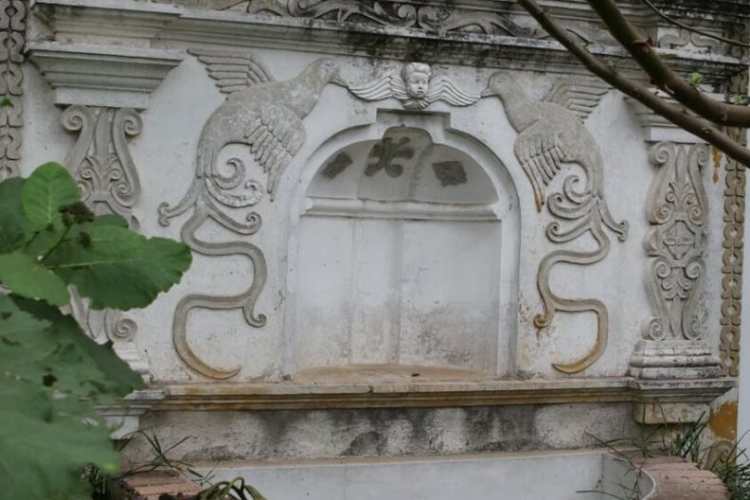 Así es la casa de Alejandro Sinibaldi ubicada en la Antigua Guatemala, que pasará a la Senabed. (Foto Prensa Libre: MP)