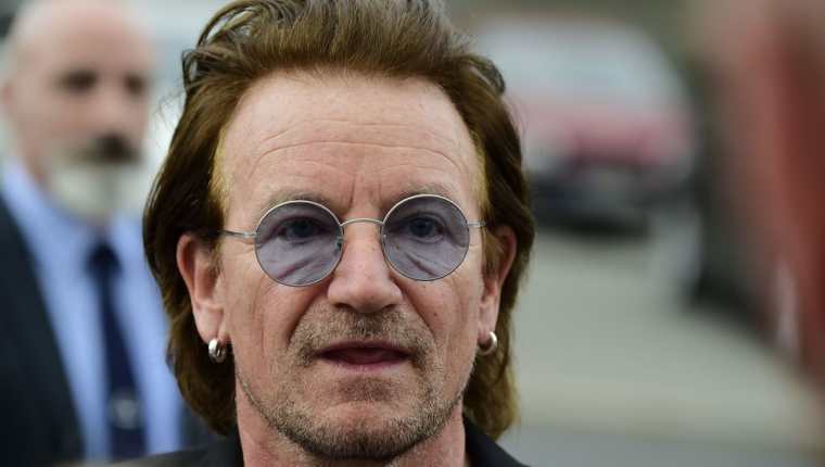 Bono se vio obligado a cancelar el concierto del pasado 1 de septiembre en Berlín luego de que perdiera su voz. (Foto Prensa Libre: AFP).