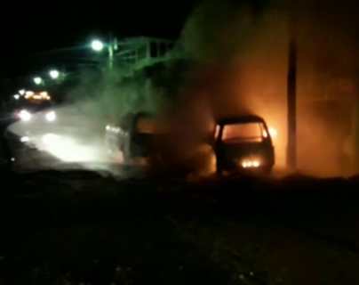 Supuestos extorsionistas queman microbuses en Coatepeque