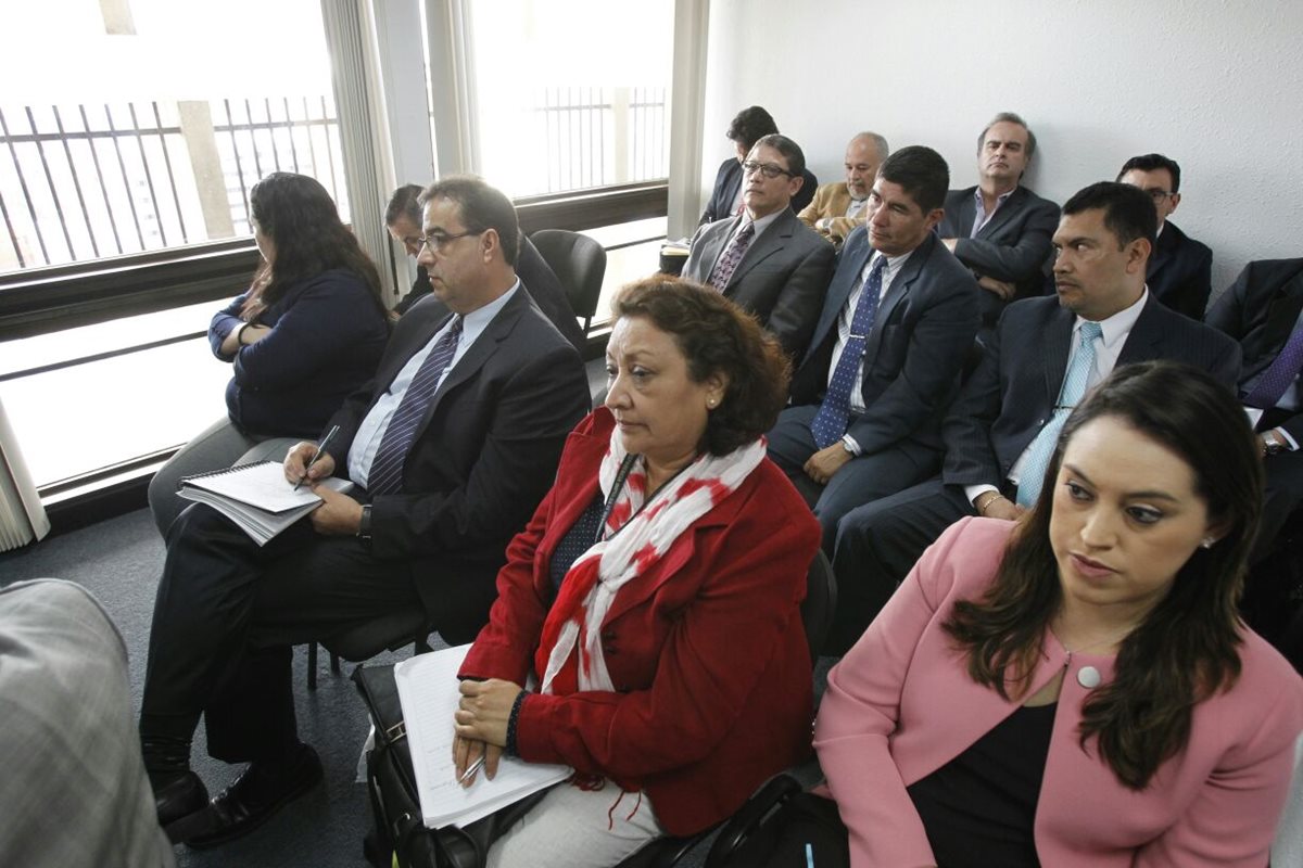 Exdirectivos y extrabajadores del IGSS son acusados por el Ministerio Público. (Foto Prensa Libre: Hemeroteca PL)