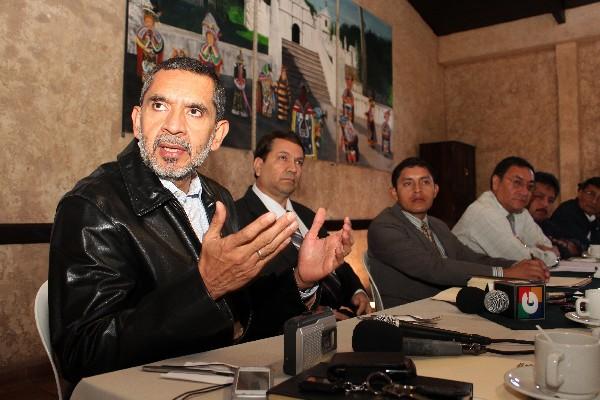 Carlos Chavarría  Pérez, mejor calificado.