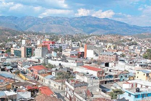 La ciudad de Huehuetenango es un ejemplo de cómo los datos oficiales contrastan con la realidad (Foto Prensa Libre: Mike Castillo)<br _mce_bogus="1"/>