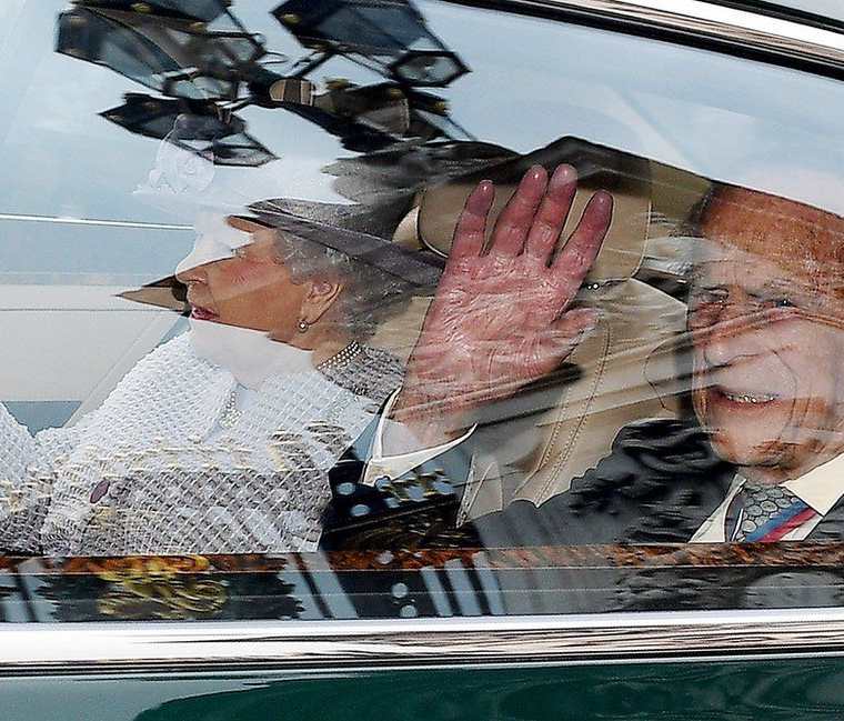 El príncipe Felipe, esposo de la reina Isabel II, anunció el 4 de mayo que se retirará de sus tareas oficiales en otoño. El duque de Edimburgo, quien cumplirá 96 años el próximo mes, llevará a cabo sus compromisos hasta agosto, pero no aceptará más invitaciones oficiales. FACUNDO ARRIZABALANGA / EPA