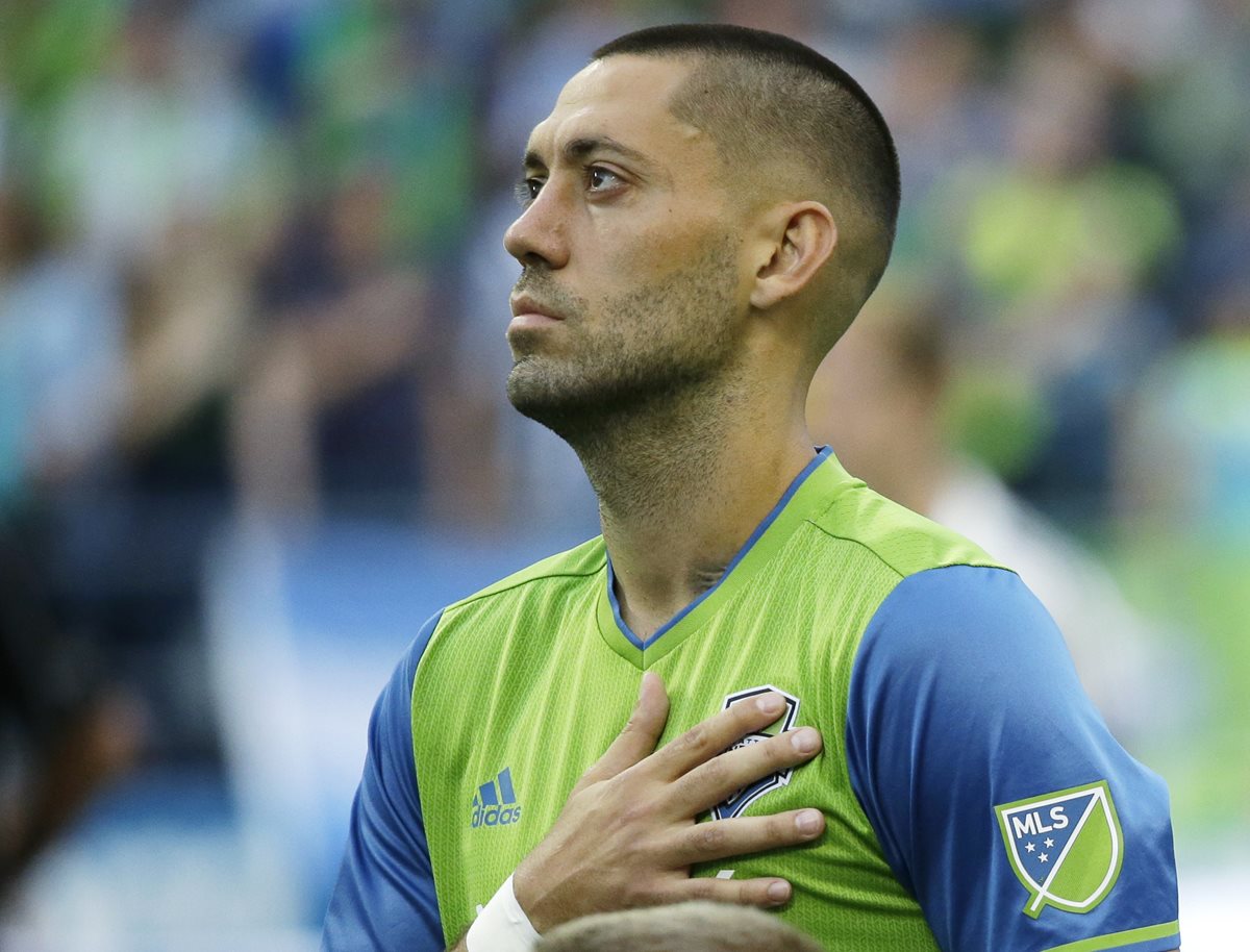 Seattle anunció a fines de agosto que Dempsey, de 33 años, sería baja por taquicardia. (Foto Prensa Libre: AP).
