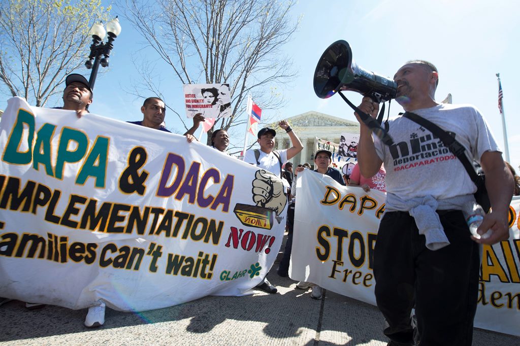 La Corte Suprema de Justicia de EE.UU. rechazó la revisión del fallo sobre los alivios migratorios DAPA y DACA. (Foto Prensa LIbre: Hemeroteca PL)
