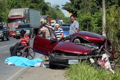 El fiscal Rafael Antonio López Murió en un accidente de tránsito en la ruta al Atlántico ( Foto Prensa Libre: Edwin Perdomo)