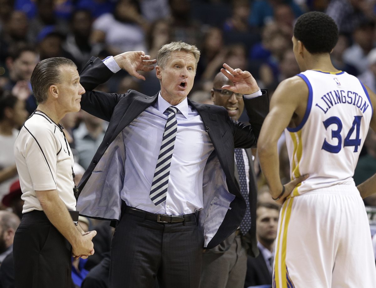 El entrenador de los Golden State Warriors, Steve Kerr, criticó a Trump. (Foto Prensa Libre: AFP)