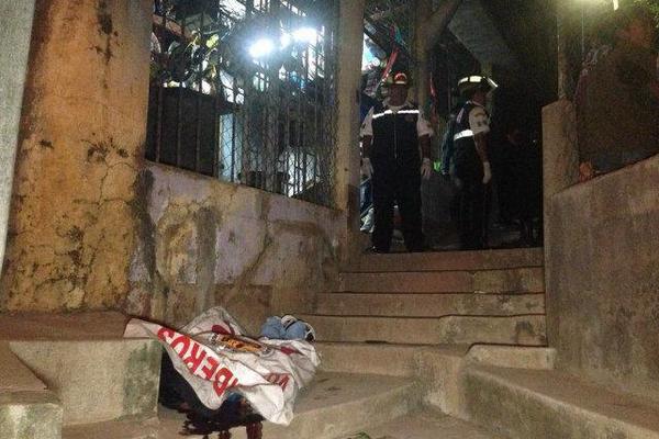 Dos hombres fueron ultimados cuando ingerian licor en una abarrotería de la aldea, San Cristobal Buena Vista, Villa Canales.<br _mce_bogus="1"/>