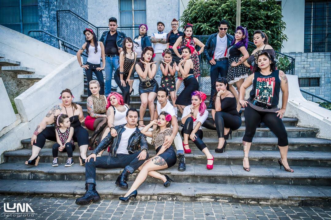 La tribu Pin up se caracteriza por colores de sus vestuarios. (Foto Prensa Libre: Cortesía BelleDollsGT).