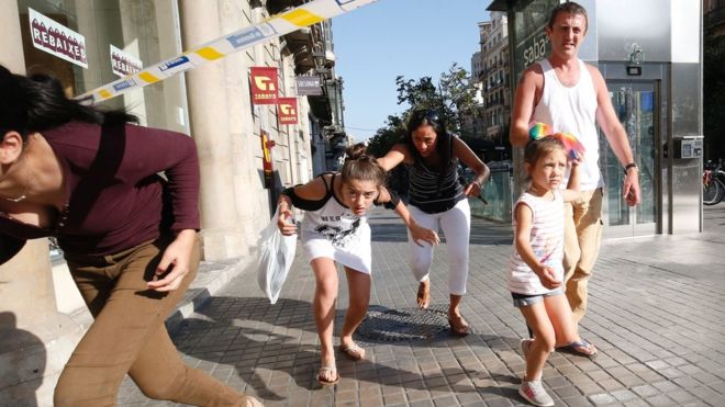 5 consejos sobre cómo hablarles a los niños de un ataque terrorista como el de las Ramblas de Barcelona