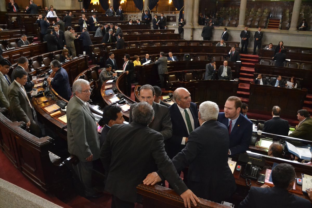 La discusión de reformas al Código de Trabajo,fue suspendida debido a que no todos los diputados conocen la propuesta.(Foto Prensa Libre: José Castro)