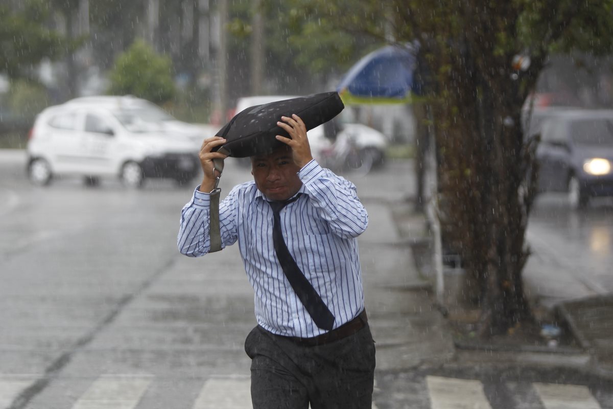 Este fin de semana podría haber un aumento en las lluvias. (Foto Prensa Libre: Hemeroteca PL)