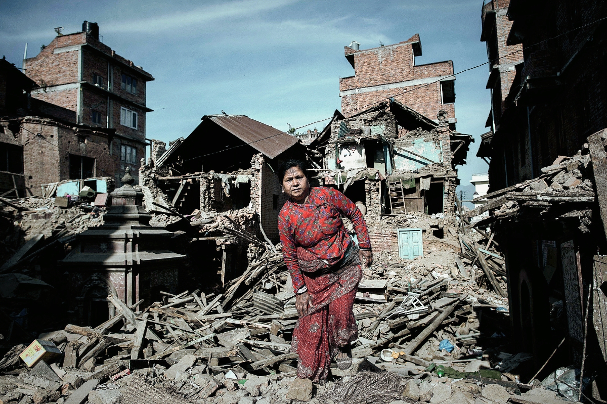 Varias casas fueron destruidas por el terremot en la aldea de Satungal en las afueras de Katmandú. (Foto Prensa Libre: AFP )