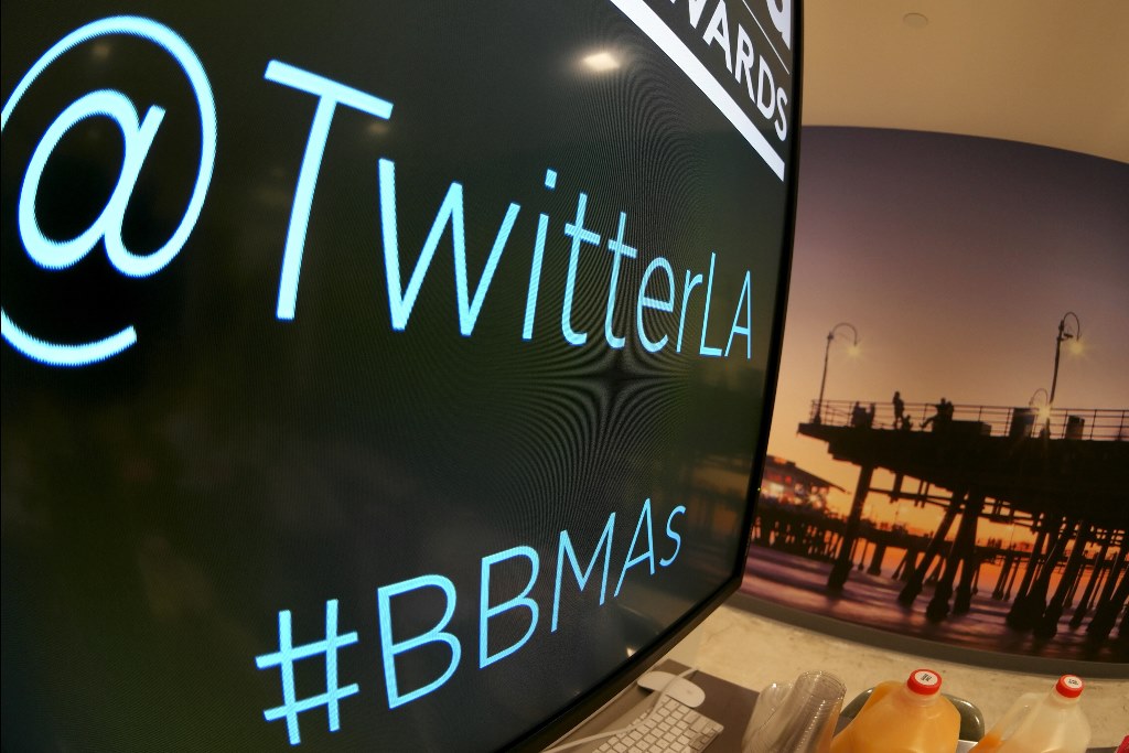 Twitter lanzó Moments, que ayuda a resaltar las historias principales que están siendo tuiteadas. (Foto Prensa Libre: AFP)