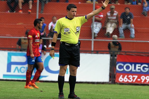 Pedro Reyna, será el árbitro del partido entre Comunicaciones y Marquense. (Foto Prensa Libre: Óscar Felipe).