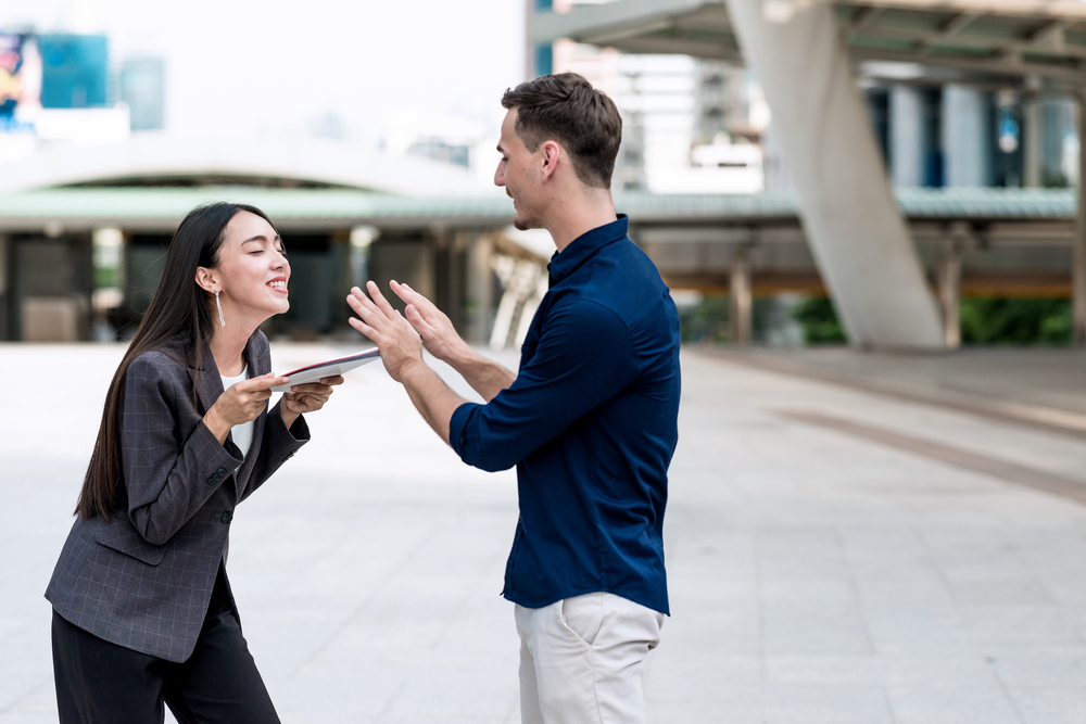 Convencer a un potencial cliente de su idea es un proceso que no debería tomar más de uno o dos minutos. (Foto Prensa Libre: Shutterstock)