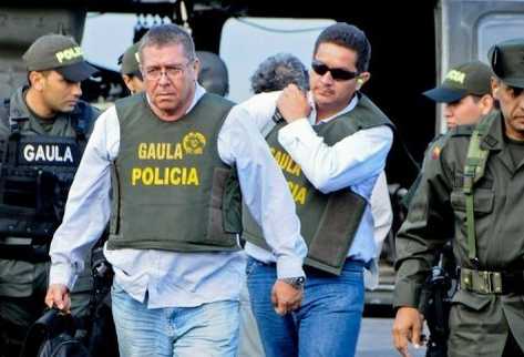 Los ingenieros Hember García (I) y César Galeano (D), este jueves tras su liberación en el Cauca, Colombia. (Foto Prensa Libre: AFP)