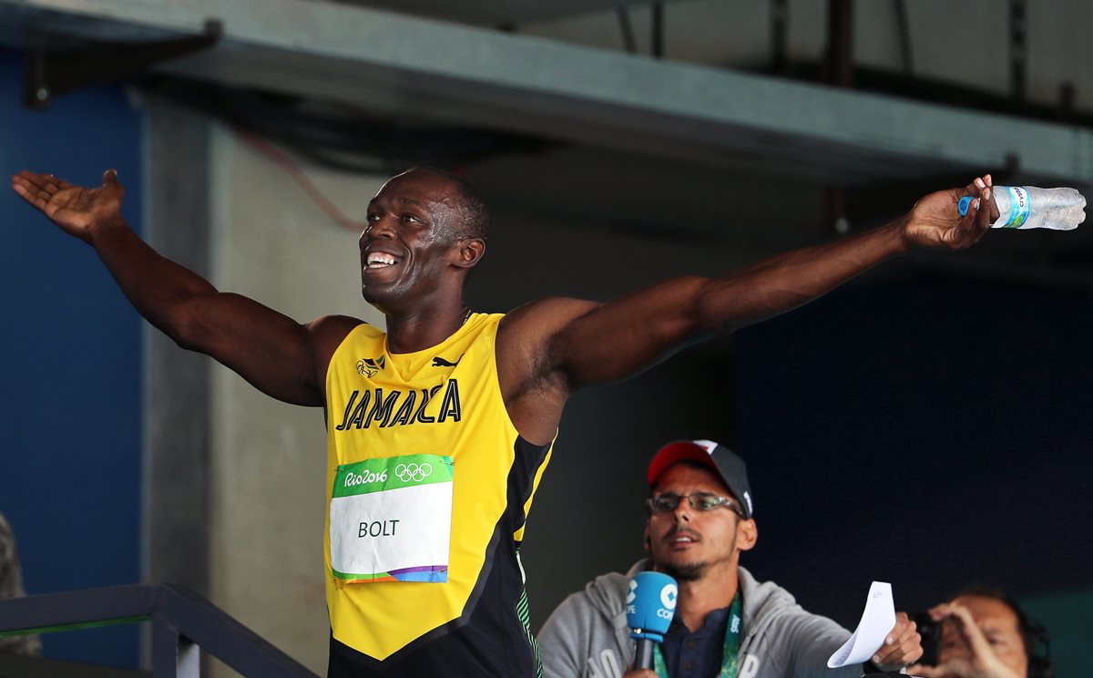 El rayo Bolt competirá este domingo en las semifinales de los 100 metros. (Foto Prensa Libre: EFE)