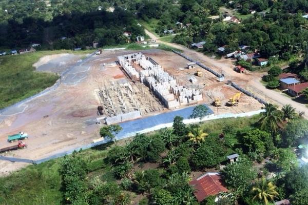 La construcción del Hospital de Nacional de Ixcán, Quiché, fue suspendida. (Foto: Hemeroteca PL)