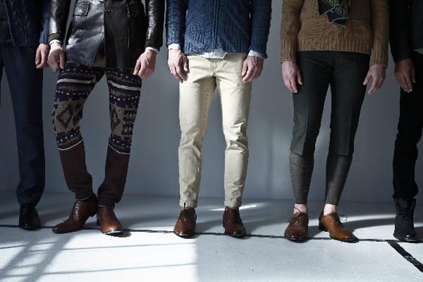 Los gitanos que emigraron a países de Suramérica inspiraron la colección otoño/invierno para hombre y mujer, del diseñador peruano Sergio Dávila. (Foto Prensa Libre: EFE)