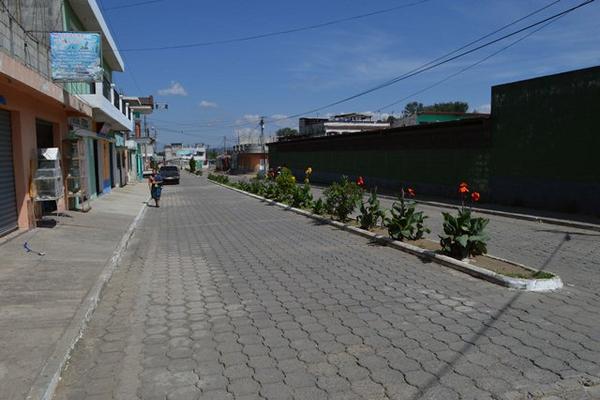Calles donde serán instaladas champas de comerciantes por las feria en San Andrés Itzapa, Chimaltenango. (Foto Prensa Libre: José Rosales)<br _mce_bogus="1"/>
