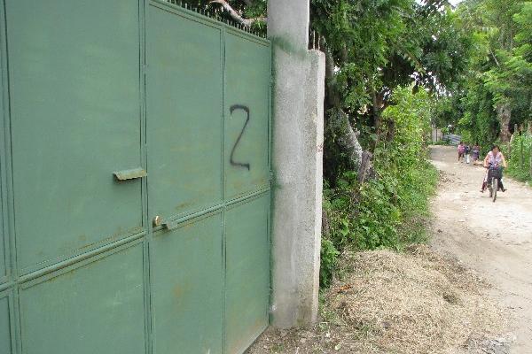 En el portón de una vivienda,  en Cubulco, Baja Verapaz, fue pintada la letra "z".