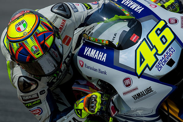 Valentino Rossi fue, junto a Dani Pedrosa, el más rápido en la prueba de hoy. (Foto Prensa Libre: AFP)