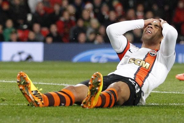 Alex Teixeira es uno de los jugadores que se negó a regresar con el club. (Foto Prensa Libre: AP)