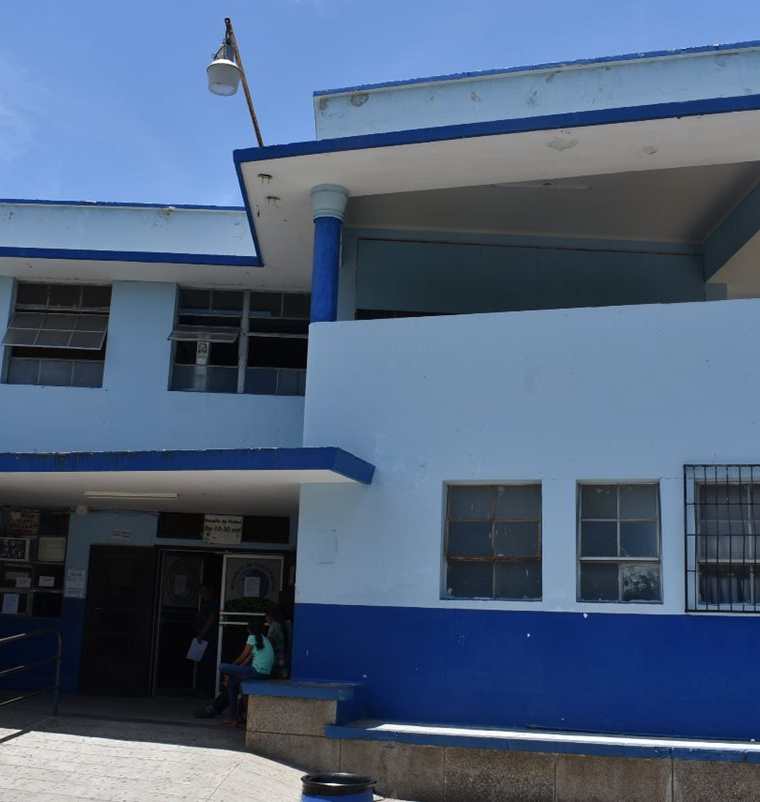 La joven fue internada en el Hospital Regional de Zacapa, donde sufrió un aborto. (Foto Prensa Libre: Mario Morales)