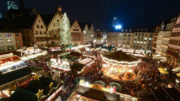 Los numerosos mercados tradicionales de Viena invitan a pasear y hacer vida social. (Foto Prensa Libre: AFP)