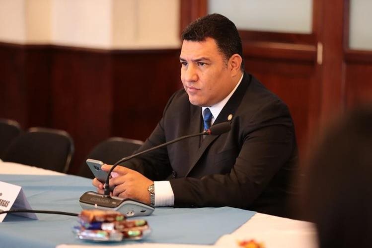 El ministro fue interpelado y cuestionado en el hemiciclo sobre el uso del helicóptero. (Foto Prensa Libre: Hemeroteca PL)
