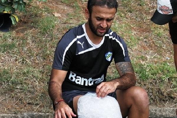 José Contreras tenía problemas con la rodilla. (Foto Prensa Libre: Hemeroteca PL)