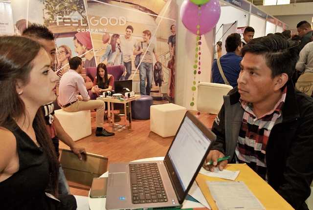Investigar y conocer la empresa o a personas con las que se reunirá para una entrevista laboral es importante para la contratación. (Foto Prensa Libre: Hemeroteca)