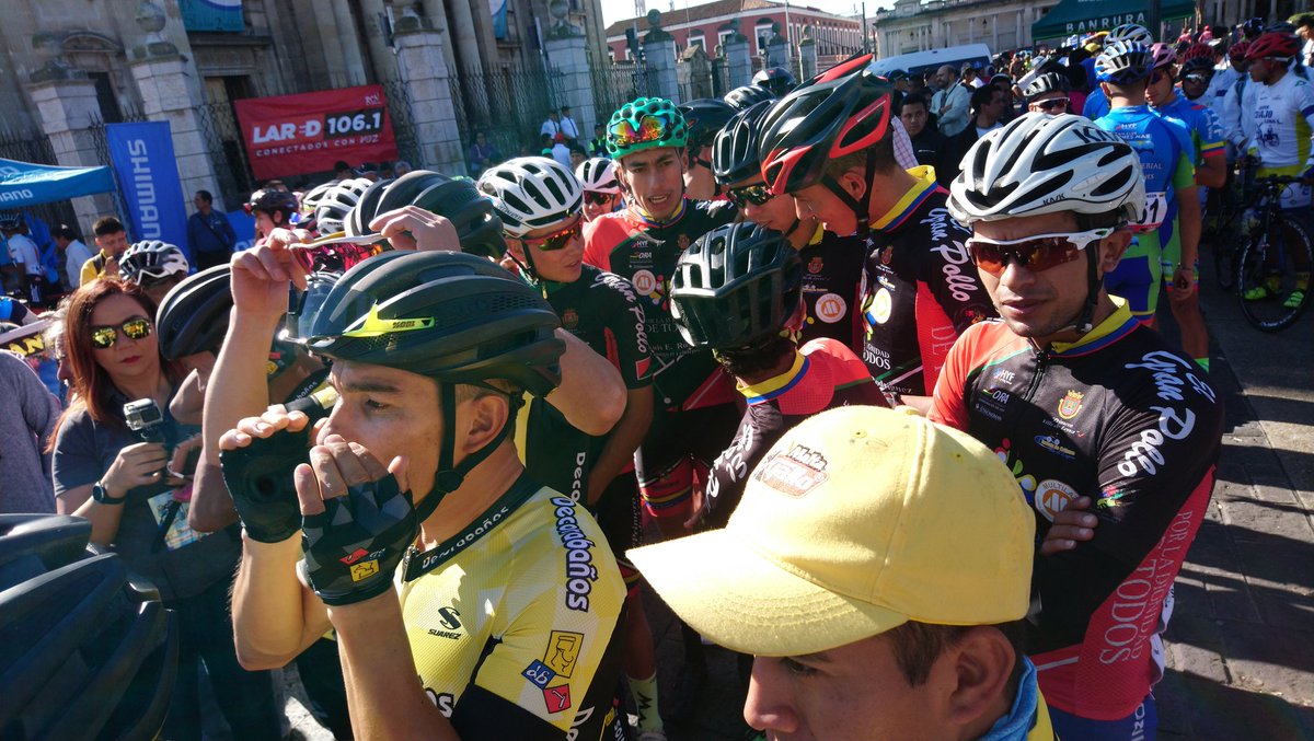 Los ciclistas se concentraron desde muy temprano en la Plaza Central de la Ciudad de Guatemala.