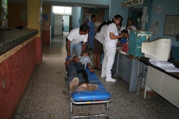 El herido es ingresado al hosptial<br _mce_bogus="1"/>