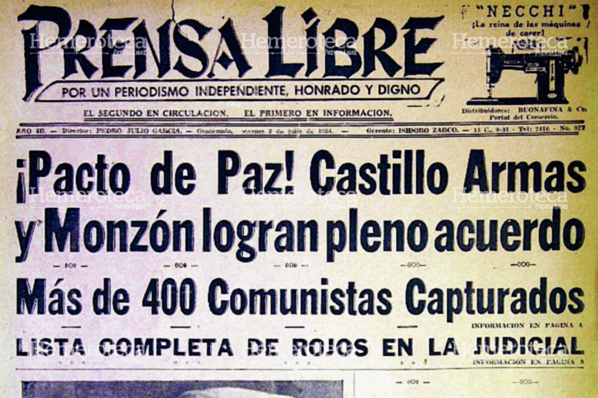 Titular del 2 de junio de 1954 anunciando el acuerdo entre Castillo Armas y Monzón. (Foto: Hemeroteca PL)