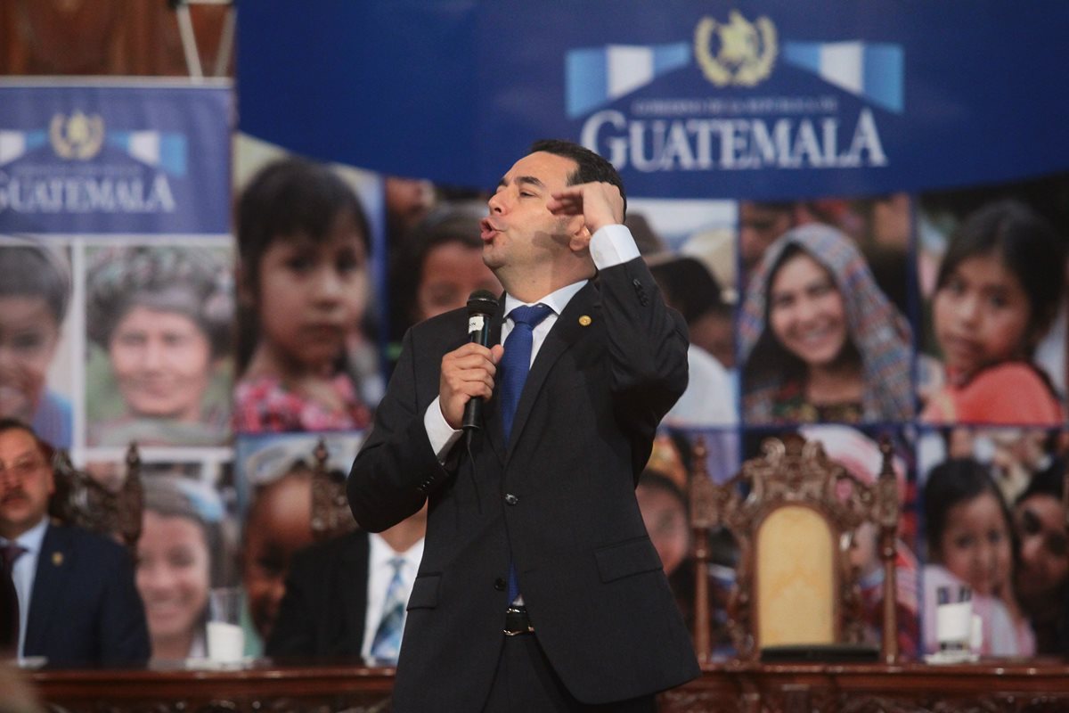 Seis de cada diez consultados creen que el país no ha mejorado con el nuevo gobierno. (Foto Prensa Libre: Hemeroteca PL)